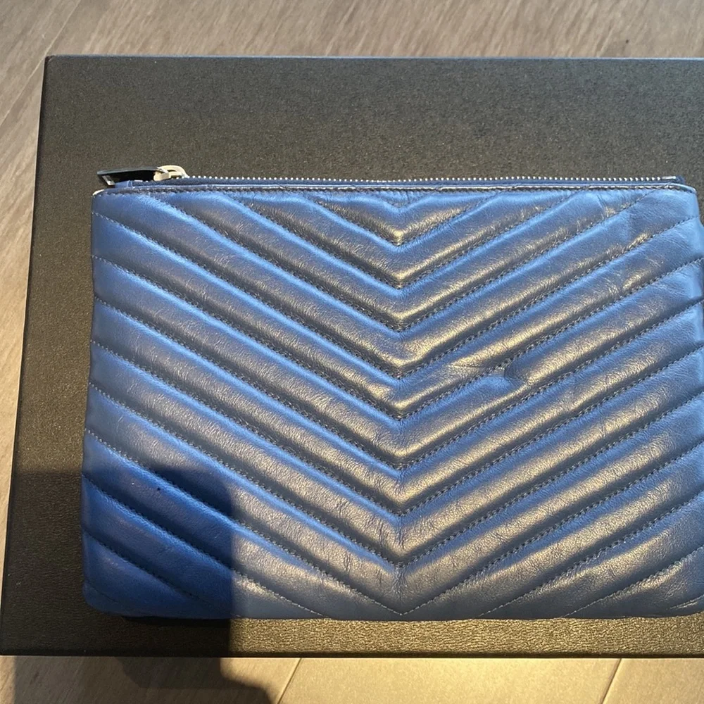 Saint Laurent YSL monogram wristlet, quilted pouch wallet - Picture 3 of 7